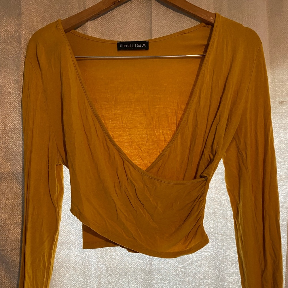 iliad USA size large mustard yellow crop long sleeve.